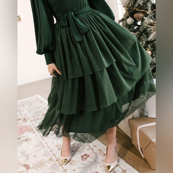 Ivy City Co Green Cosette Dress - Picture 2 of 4